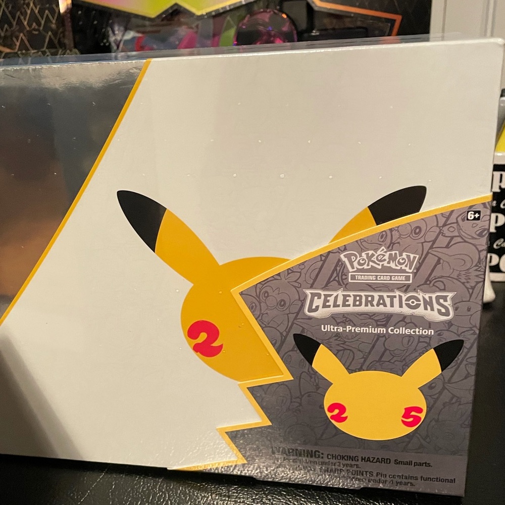 Pokémon Celebrations Ultra-Premium Collection